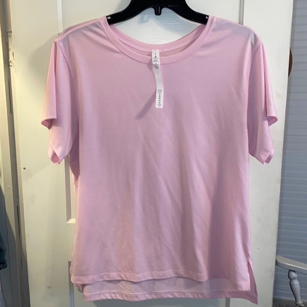 Lululemon tee